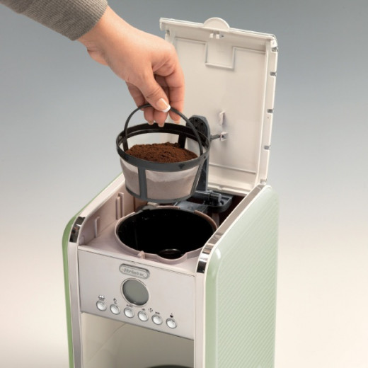 ماكينة صنع القهوة الأمريكية بالتنقيط بللون اخضر من اريتي يوجوريلا