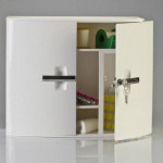 Primanova Medicine Cabinet with Lock - White