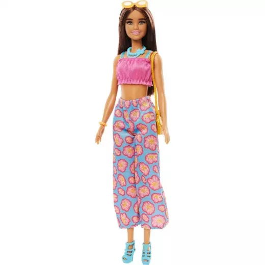 Barbie Doll and Fashion Advent Calendar, 24 Clothing and Accessory Surprises