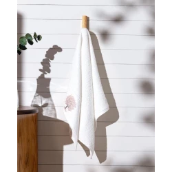 Madame Coco Orva EmSize: 50x76 cmbroidered Hand Towel