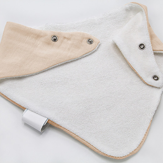 Babyjem Muslin Bib With Teether Salmon