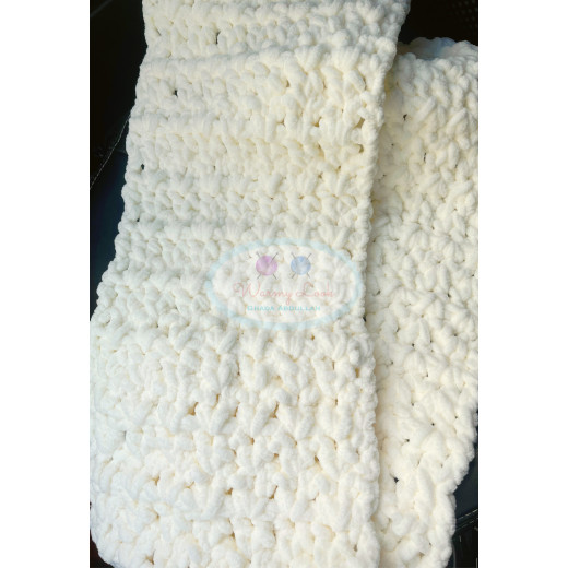 Fluffy handmade scarf, cream color